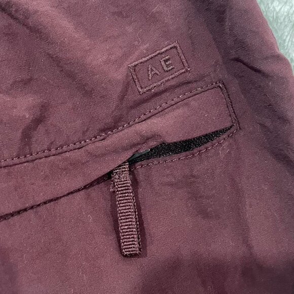 American Eagle Outfitters AE 24/7 5.5” Trekker Short in Deep Burgundy Size Large - Picture 4 of 7